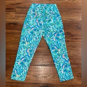 Lilly Pulitzer 
Coral Of The Story South Beach High Rise Luxletic Leggings
